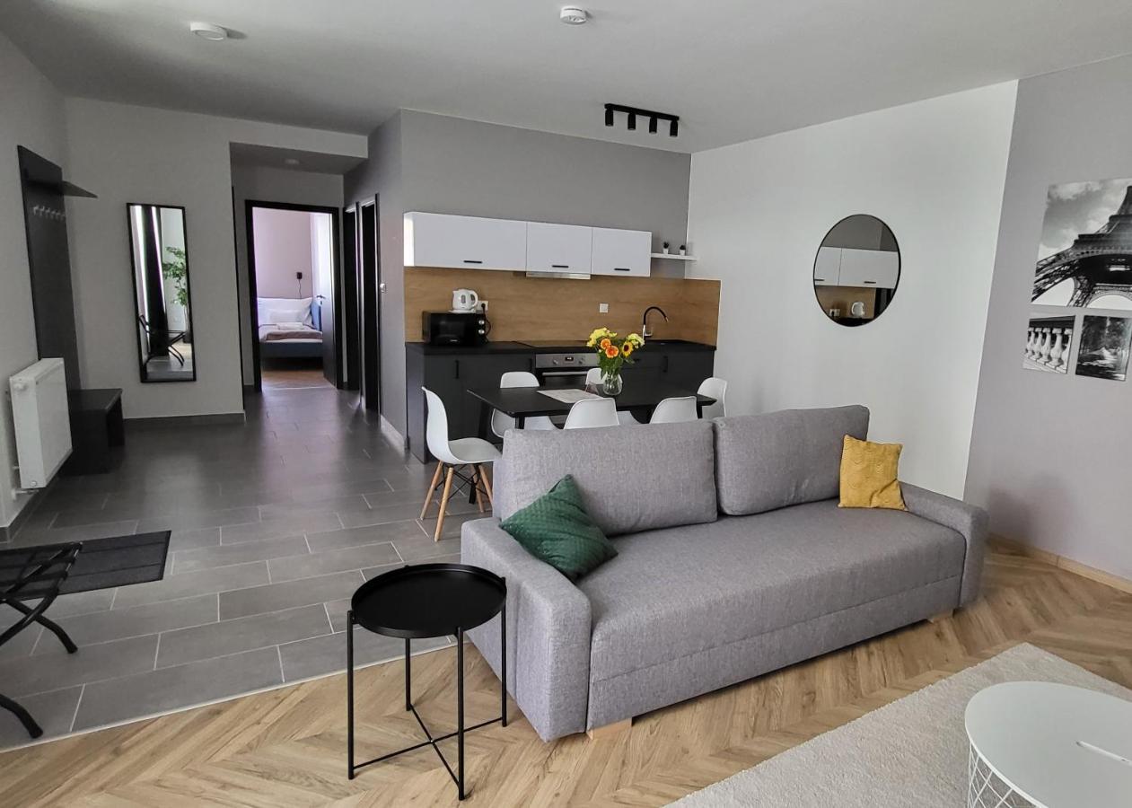 Dotis Apartman Tata Dış mekan fotoğraf