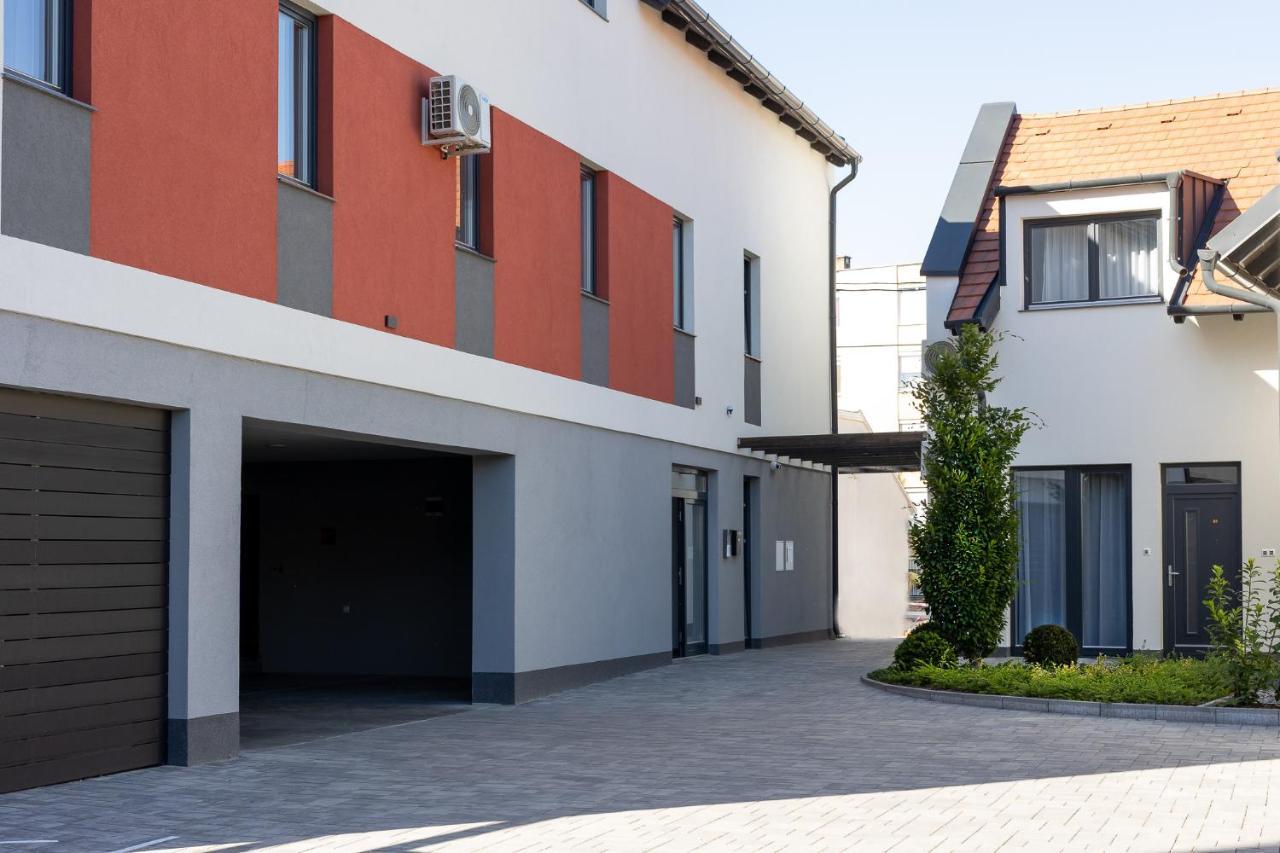 Dotis Apartman Tata Dış mekan fotoğraf